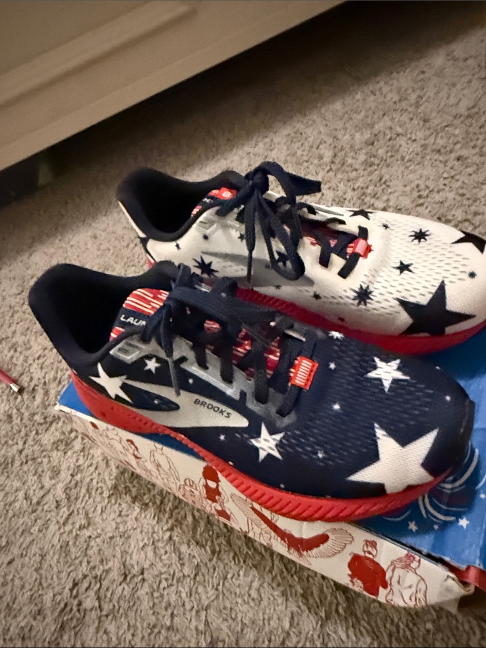 Brooks Kids' Sneakers in Navy, White & Red Star Print - Picture 3 of 5